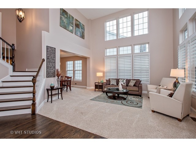 386 Sterling Cir, Cary, IL 60013 photo 3
