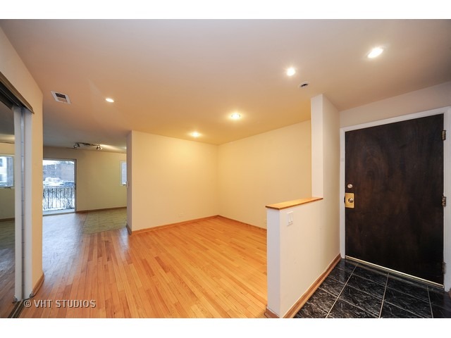 1500 Sandstone Dr #101, Wheeling, IL 60090 photo 2