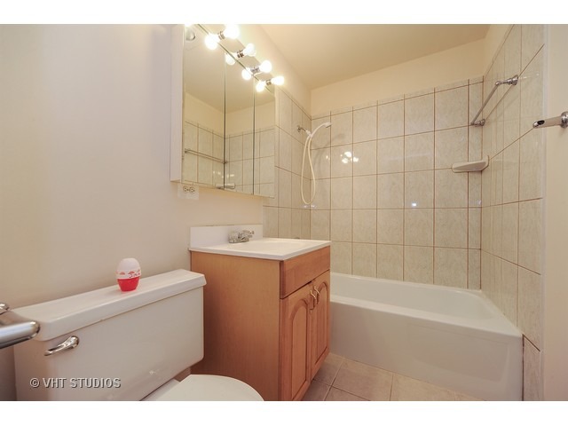 1500 Sandstone Dr #101, Wheeling, IL 60090 photo 8