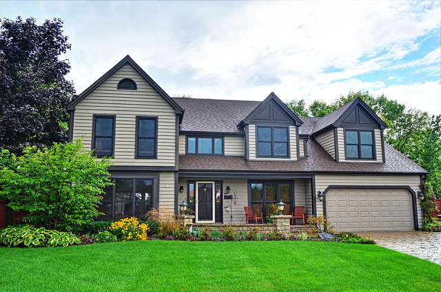 71 Christina Cir, Wheaton, IL 60189 photo 1