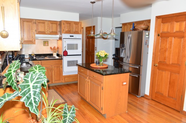 71 Christina Cir, Wheaton, IL 60189 photo 8