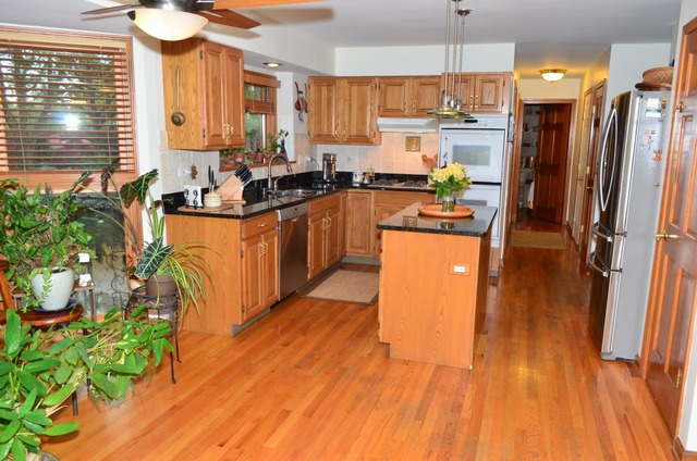 71 Christina Cir, Wheaton, IL 60189 photo 7