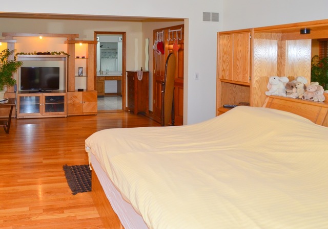 71 Christina Cir, Wheaton, IL 60189 photo 10