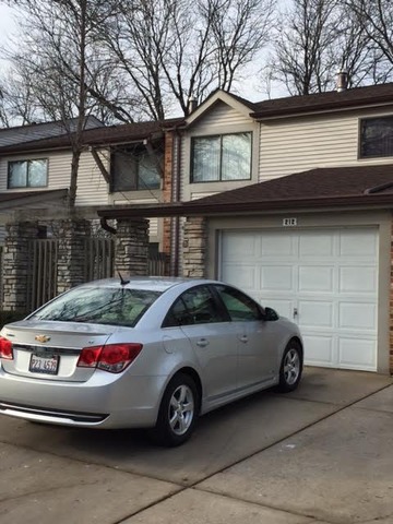 212 W Coventry Pl, Mount Prospect, IL 60056 photo 1