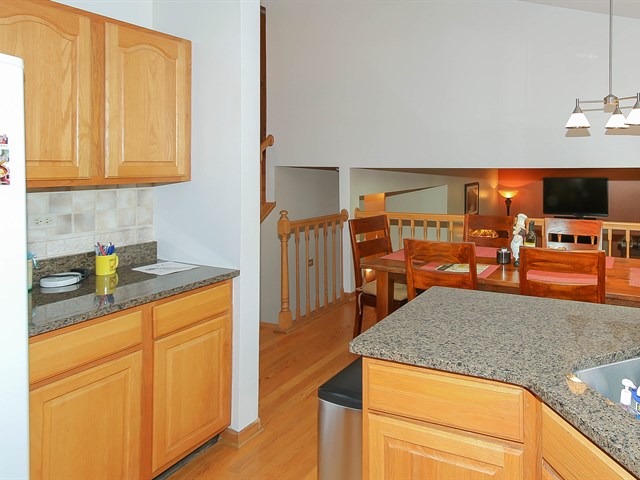616 Winchester Ct, Bartlett, IL 60103 photo 9