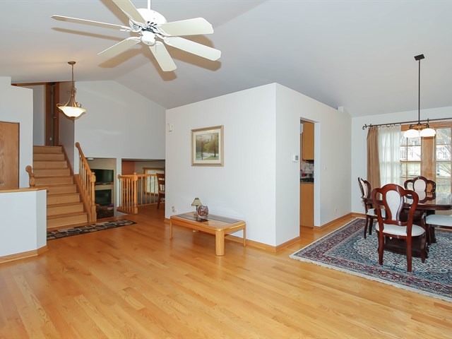 616 Winchester Ct, Bartlett, IL 60103 photo 5