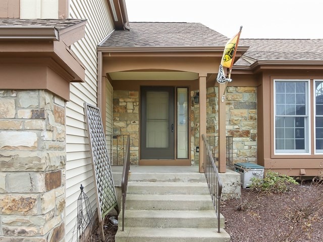 616 Winchester Ct, Bartlett, IL 60103 photo 2
