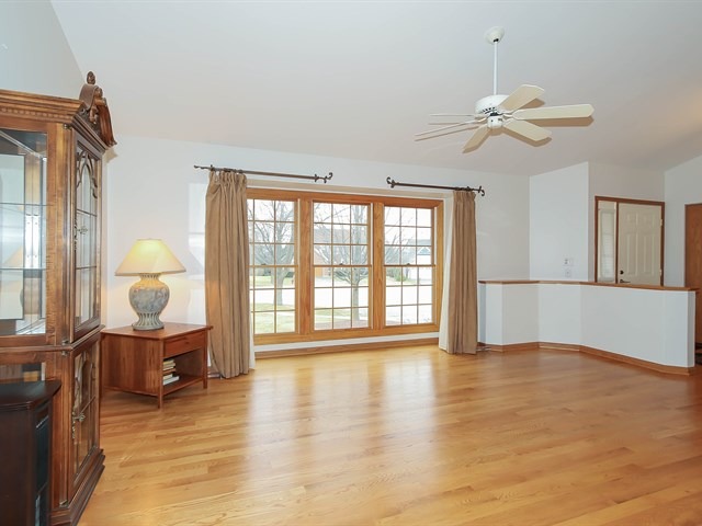 616 Winchester Ct, Bartlett, IL 60103 photo 4