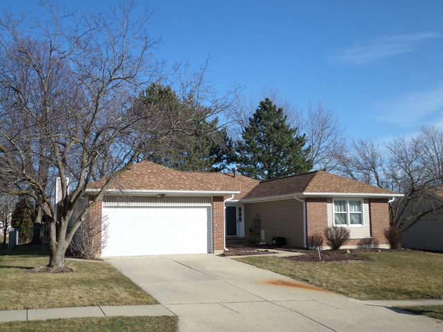 355 Partridge Ct, Algonquin, IL 60102 photo 2