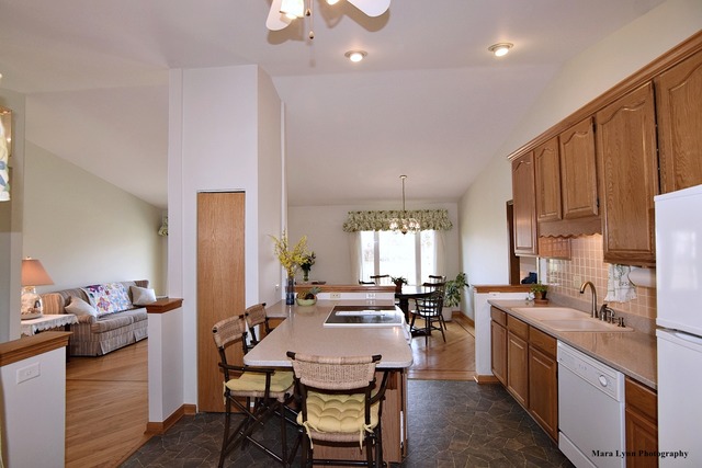755 Fox Run Ln, Algonquin, IL 60102 photo 4