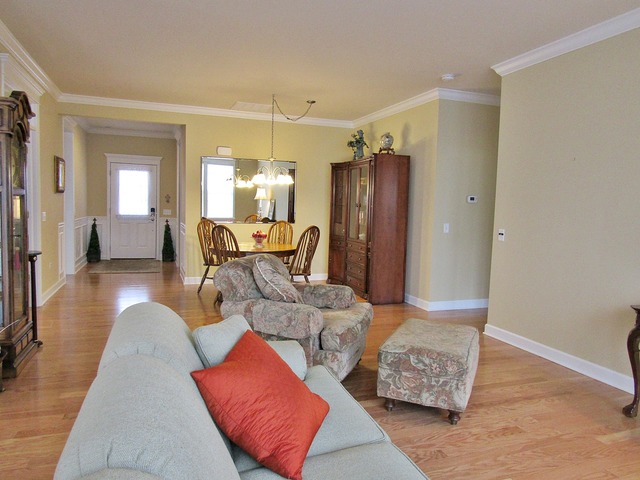2743 Beacon Point Cir, Elgin, IL 60124 photo 9