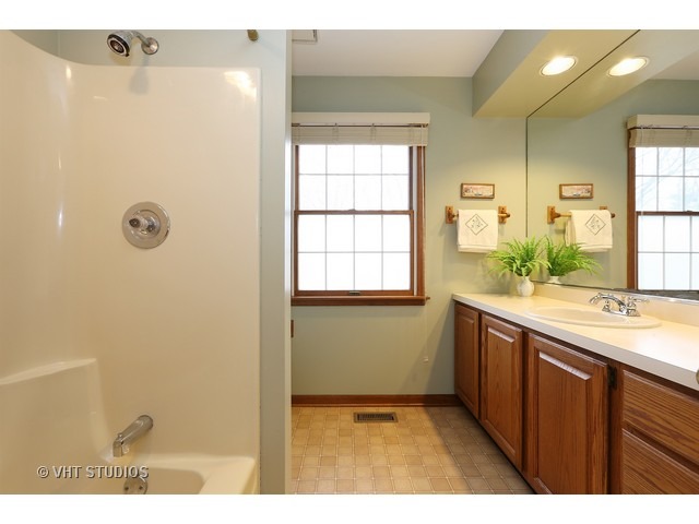 0 N070 Pierce Ave, Wheaton, IL 60187 photo 21