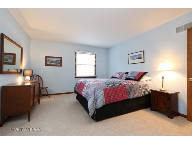 0 N070 Pierce Ave, Wheaton, IL 60187 photo 18