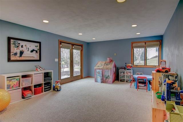 7474 Joy Ln, Roscoe, IL 61073 photo 22