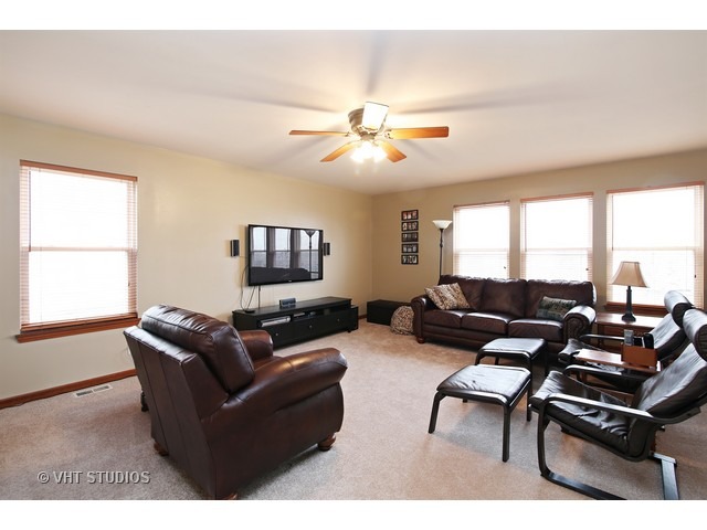 502 Walnut Ave, Maple Park, IL 60151 photo 6