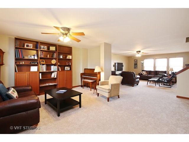 502 Walnut Ave, Maple Park, IL 60151 photo 3