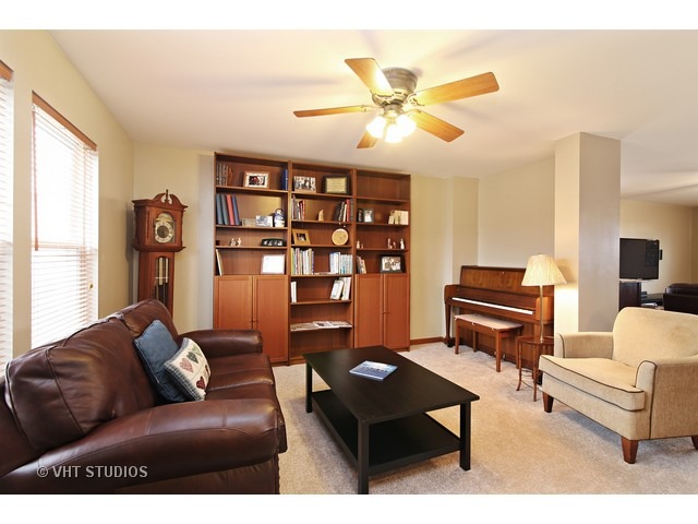 502 Walnut Ave, Maple Park, IL 60151 photo 2