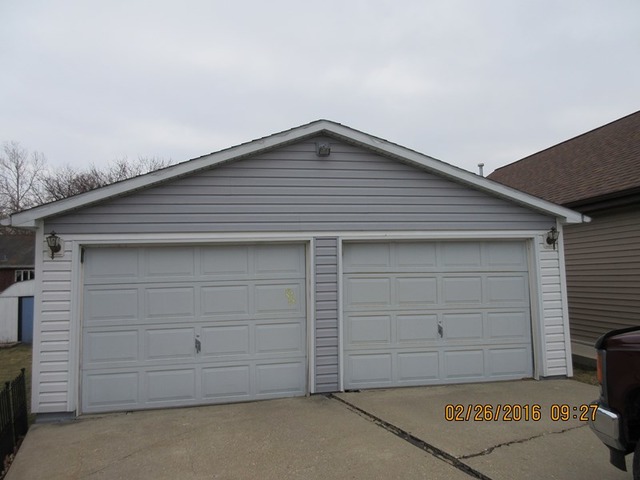 1012 E Chamberlin St, Dixon, IL 61021 photo 3