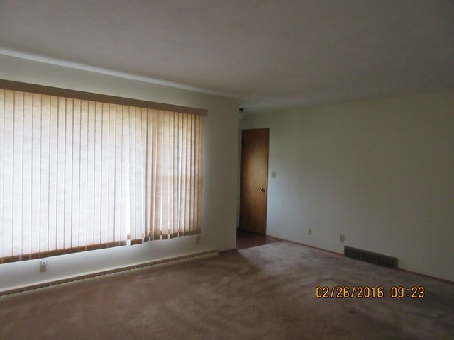 1012 E Chamberlin St, Dixon, IL 61021 photo 7