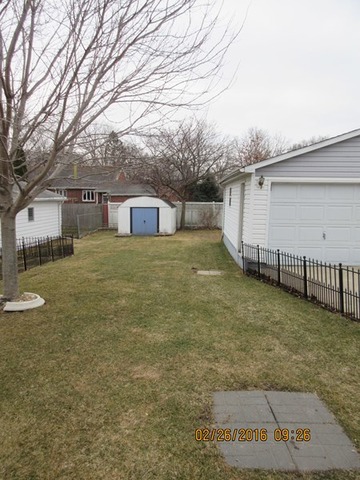 1012 E Chamberlin St, Dixon, IL 61021 photo 4