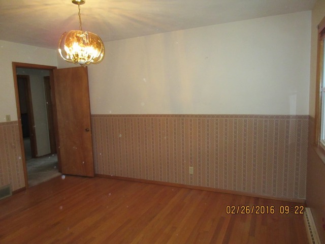 1012 E Chamberlin St, Dixon, IL 61021 photo 8