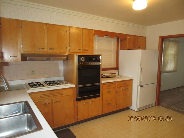 1012 E Chamberlin St, Dixon, IL 61021 photo 12