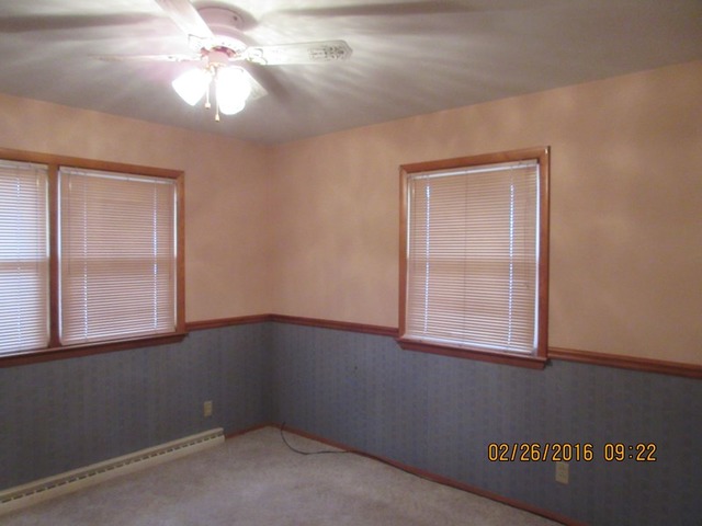 1012 E Chamberlin St, Dixon, IL 61021 photo 9