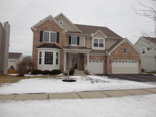 404 Comstock Dr, Elgin, IL 60124 photo 1