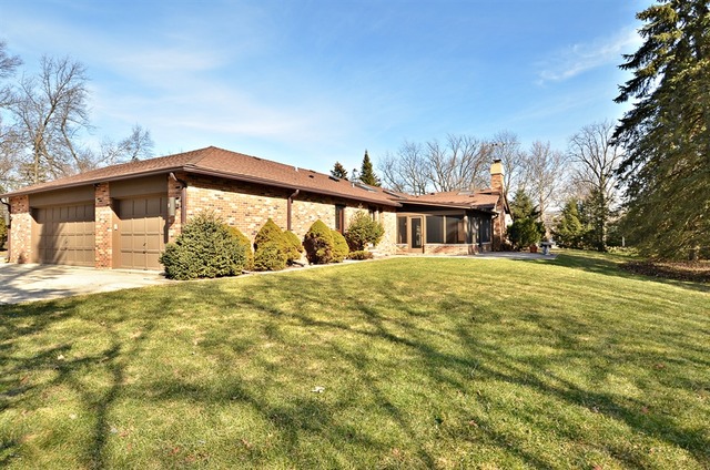 845 Queens Ln, Glenview, IL 60025 photo 15