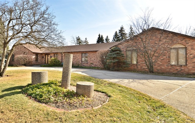 845 Queens Ln, Glenview, IL 60025 photo 1