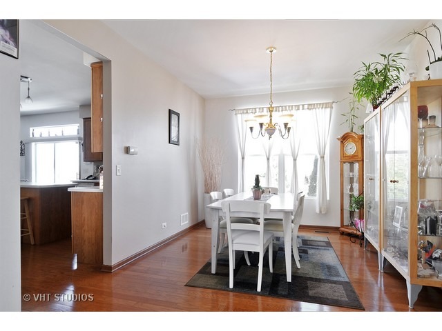 24327 Walnut Cir, Plainfield, IL 60585 photo 5