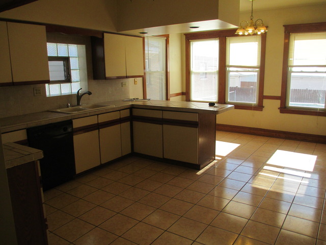 7105 40th Pl, Berwyn, IL 60402 photo 10