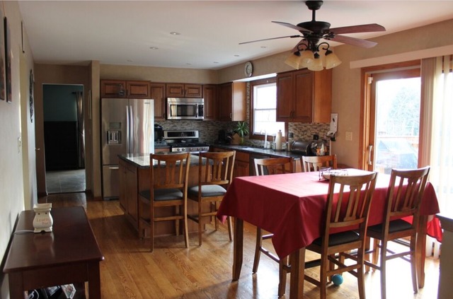 1030 Wakefield Dr, Elgin, IL 60120 photo 6