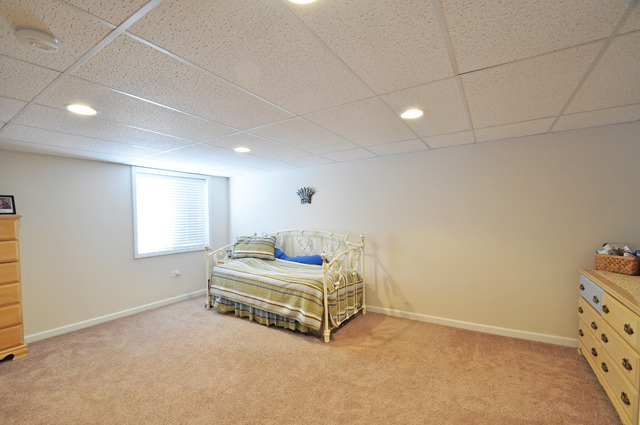 2701 Kendall Xing, Mchenry, IL 60051 photo 17
