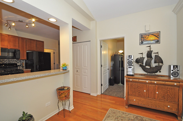 2701 Kendall Xing, Mchenry, IL 60051 photo 6