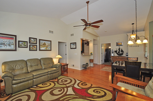 2701 Kendall Xing, Mchenry, IL 60051 photo 8