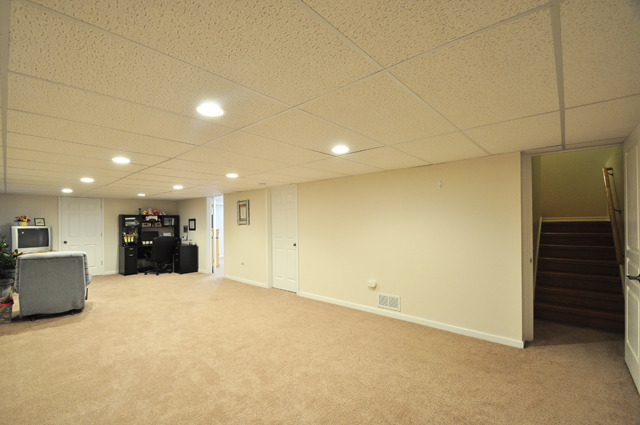 2701 Kendall Xing, Mchenry, IL 60051 photo 15