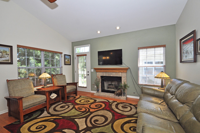2701 Kendall Xing, Mchenry, IL 60051 photo 7