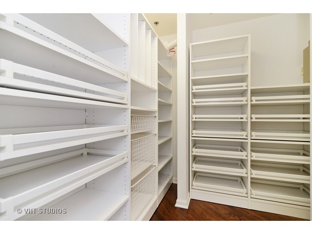 100 E Huron St #2304, Chicago, IL 60611 photo 10