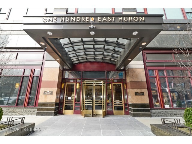 100 E Huron St #2304, Chicago, IL 60611 photo 2