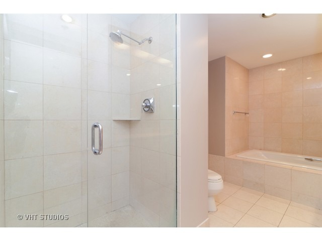 100 E Huron St #2304, Chicago, IL 60611 photo 14