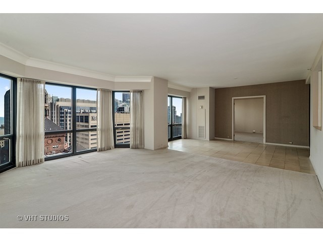 100 E Huron St #2304, Chicago, IL 60611 photo 7