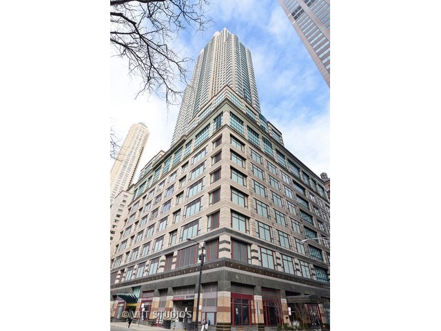 100 E Huron St #2304, Chicago, IL 60611 photo 1