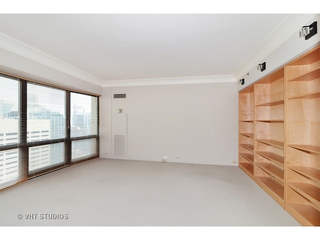 100 E Huron St #2304, Chicago, IL 60611 photo 16