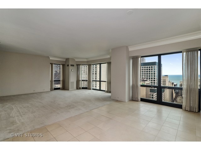100 E Huron St #2304, Chicago, IL 60611 photo 5