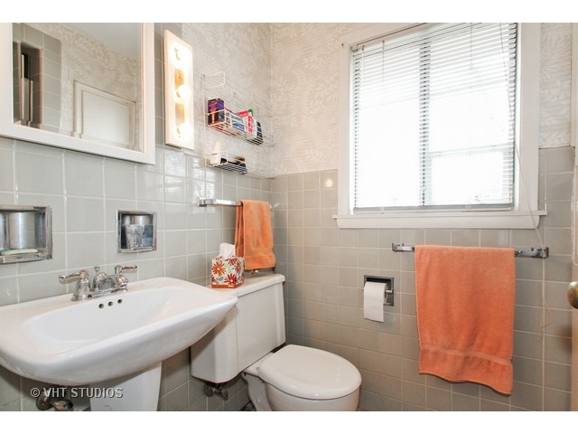 34 Briar Rd, Golf, IL 60029 photo 10