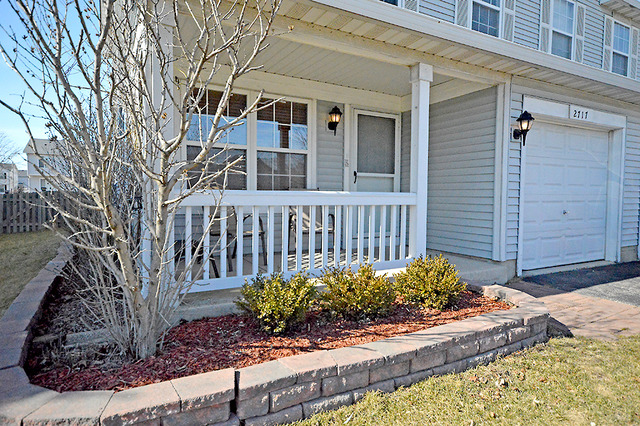 2717 River Bend Ln, Plainfield, IL 60586 photo 2