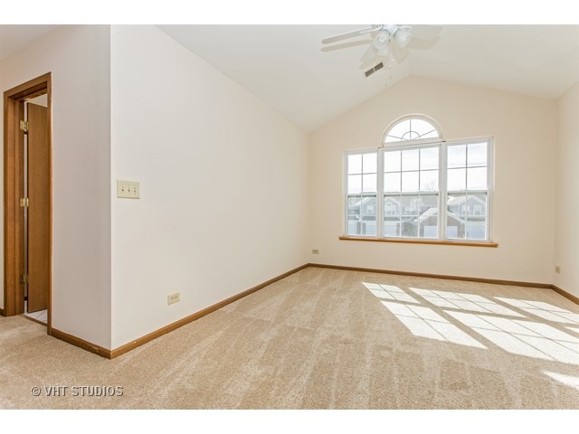 4 Cloverdale Ct, Algonquin, IL 60102 photo 6