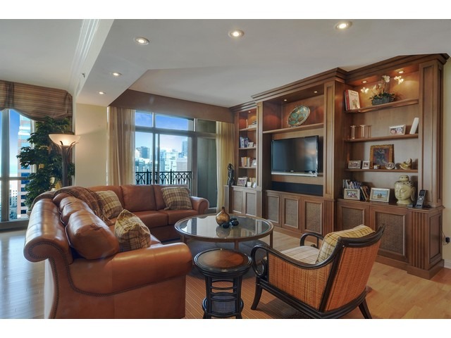 21 E Huron St #3405, Chicago, IL 60611 photo 10