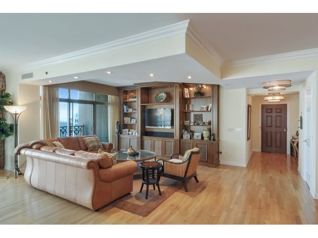 21 E Huron St #3405, Chicago, IL 60611 photo 11